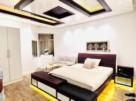 La Vista Home Stay with Parking