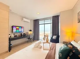 The Straits Residence by Koala Home