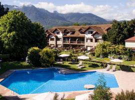 Hotel Pucon Green Park, khách sạn ở Pucón