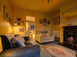 Secluded Village Cottage Fireplace Pets Welcome