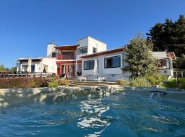 Ocean View Beach House in Maitencillo, hotel a Puchuncaví