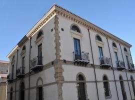 Hotel Palazzo Fortunato, hotel en SantʼAgata di Militello