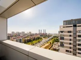 Terraza y Vistas para 6 con Parking en Sanchinarro