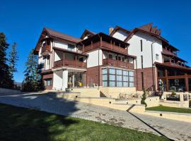 Perla Luxury Resort, hotel i Soveja