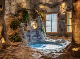 Cave Chalet - Waterfall Chalet, Hotel in Eptalofos