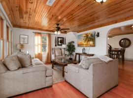 Beaver Lake Modern Getaway -3 bedroom house, hotel a Rogers