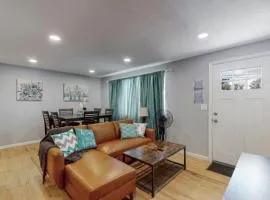 Charming Two Bedroom Family Unit in Great Location