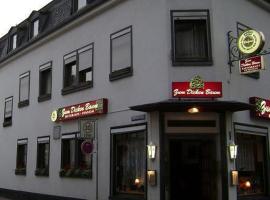 Hotel zum dicken Baum, B&B in Mayen