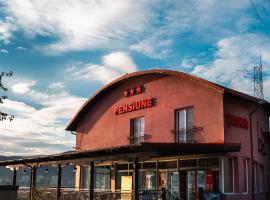 Pensiunea Taka, хотел в Оршова