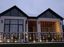 Luxury villa with a view, hotel in Quba