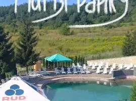 Green Hill Apartments