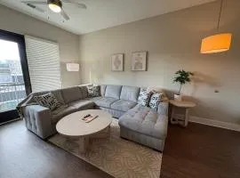 -NEW-The Nash Luxe, Pool, Gym, Nightlife!