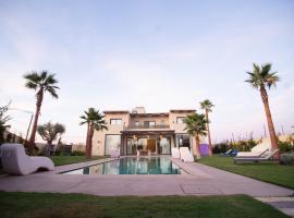Somptueuse villa 10personnes, hotel din Najem
