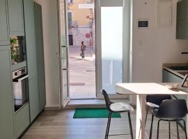 Il porto è di casa, hotel di Trani