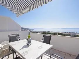 Stunning Apartment In Tucepi With Lake View