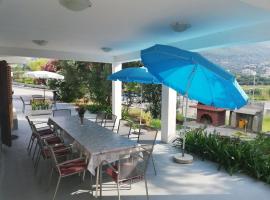 House Toni, hótel í Banjol