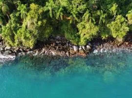 Refúgio Bem Natural - Praia de Araçatiba - Ilha Grande - RJ