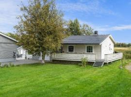 Whirl Cabin, 5 min walk from Saltstraumen bridge，Saltstraumen的飯店