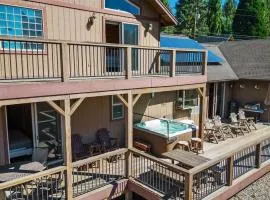 Hot Tub Game Room Large Deck w Mountain Views 4BDR Paw Print by AvantStay