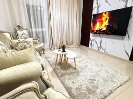 Opera67 Spacious & Central, hotel in Ghubrah