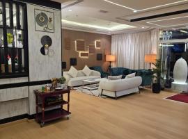 Golden California Hotel, hotel in Dubai