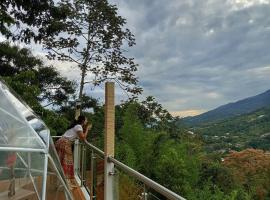 Glamping Guacharaca Silvanía Cundinamarca, khách sạn ở Silvania