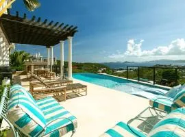 Luxury villa with breathtaking views from the infinity pool