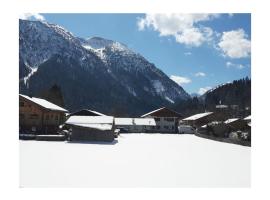 Holiday apartment Sonnenberg, מלון באטאל