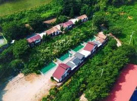 Haneulgwa Ddang Sayiae Dog Pension