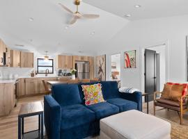Upscale Teton Retreat with Views, Sauna & Hot Tub, хотел в Дригс