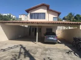CASA DE TEMPORADA NA PRAIA em GUARAPARÍ