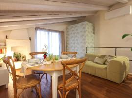 Tea Tree Apartments 2, hotel i Castellana Grotte