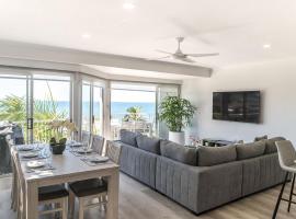 10 Andari Sunshine Beach Beachside Luxury Home, hotel i Sunshine Beach