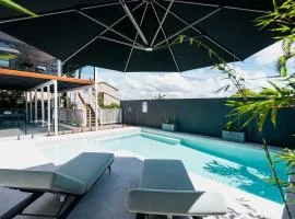 Sunset Lagoon Noosa Luxury with Stunning Views