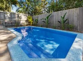 Noosa Tropical Beach Retreat Walk to Everything