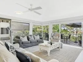 Hampton s Style Beach Retreat in Noosa s Heart