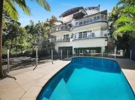 Hampton s Style Beach Retreat in Noosa s Heart