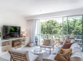 Heart of Sunshine Spacious Apt Pool and Garden