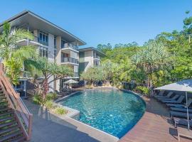 Treetop Luxury Beautiful Peppers Resort, hotel i Noosa Heads
