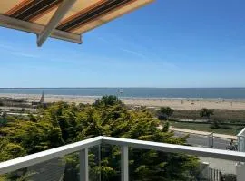 Appartement vue mer pour 2 avec balcon et parking - FR-1-364-186