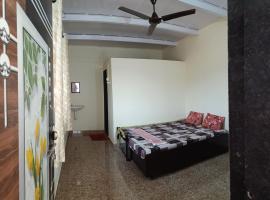 Malhar Kunja Konkan Homestay, khách sạn ở Dapoli