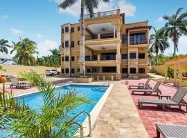 Large 12 Bedroom Luxury Villa for Groups Or Families - Pool, Pool Side Dining Hall, Private beach