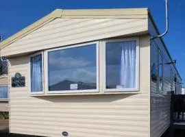Superb 8 Berth Caravan At Sand Le Mere Holiday Park, Yorkshire Ref 71003I
