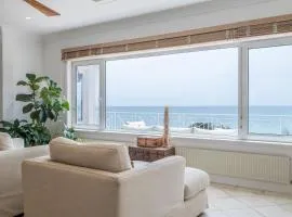 Million dollar views, Steps to the Beach.