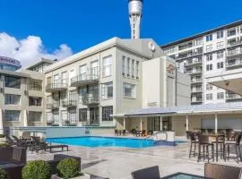 Skytower View With Swimming Pool and Gym