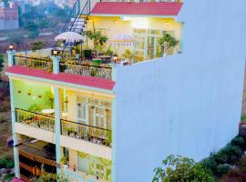 The Gulmohar Villa, hotel a Tājganj