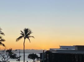 Private 2-Bedroom Apartment in the Aegean Resort, hotel en Mooloolaba