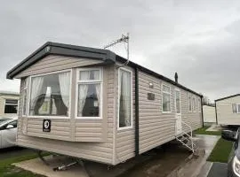 Modern 3-Bedroom Caravan Near Beach at Ty Mawr Holiday Park