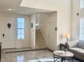 Spacious 3BR 3BA 3 Parking home Near DTLA Pasadena