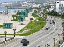 Beautiful apartment with a charming sea view in Malabata